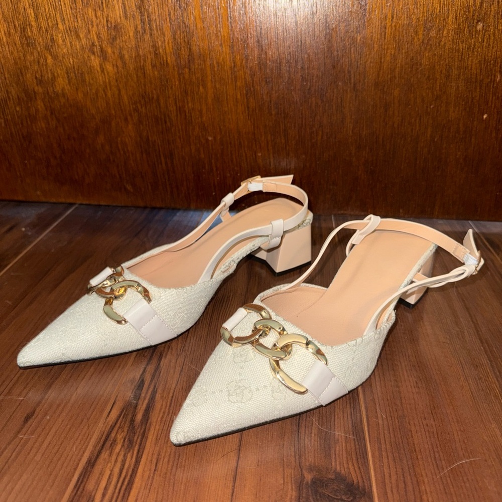 Kitten heels